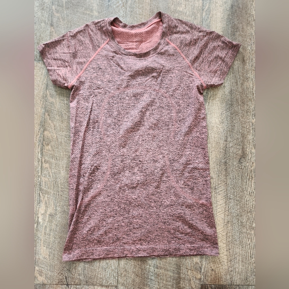 Swiftly short sleeve lululemon womens size 8 top